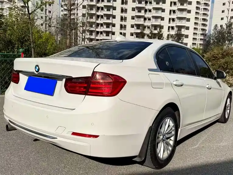BMW 3 Series 2015 320Li Fashion фото 9
