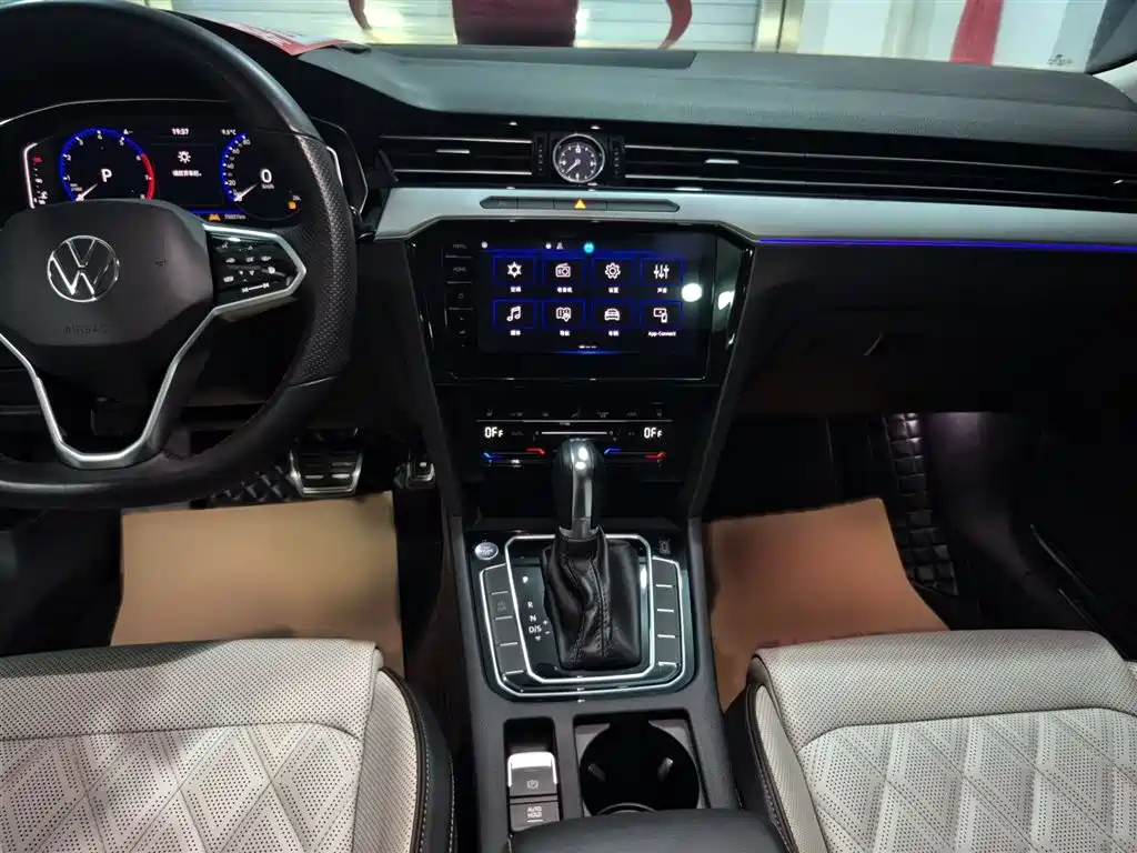 Volkswagen Magotan 2023 2 Million Units Anniversary Edition 330TSI DSG Leading Type фото 8