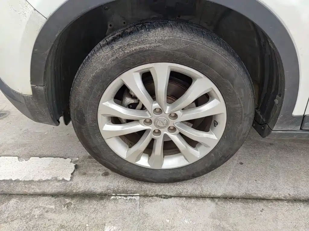 Dongfeng Aeolus Dongfeng Fengshen AX7 2015 2015 2.0L Automatic Smart Ease