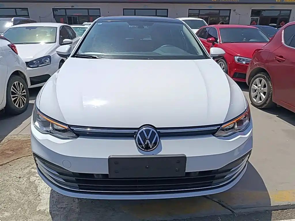 Volkswagen Golf 2023 Facelift 280TSI DSG Pro фото 3