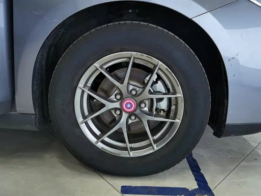 BYD Qin PLUS 2025 DM-i Smart Drive 55KM Leader фото 6
