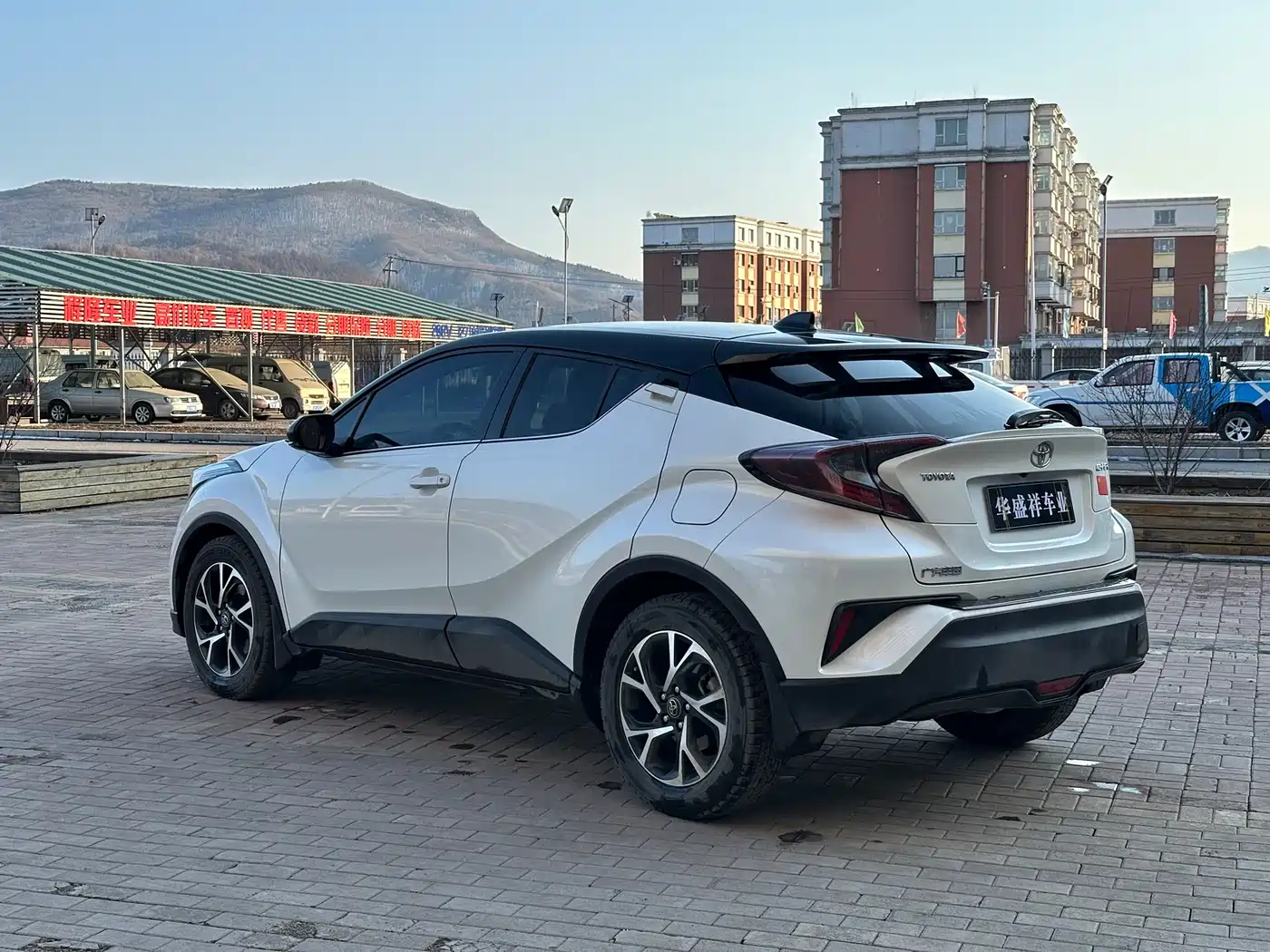 Toyota C-HR 2018 Model 2.0L Luxury Sunroof Version China V фото 9