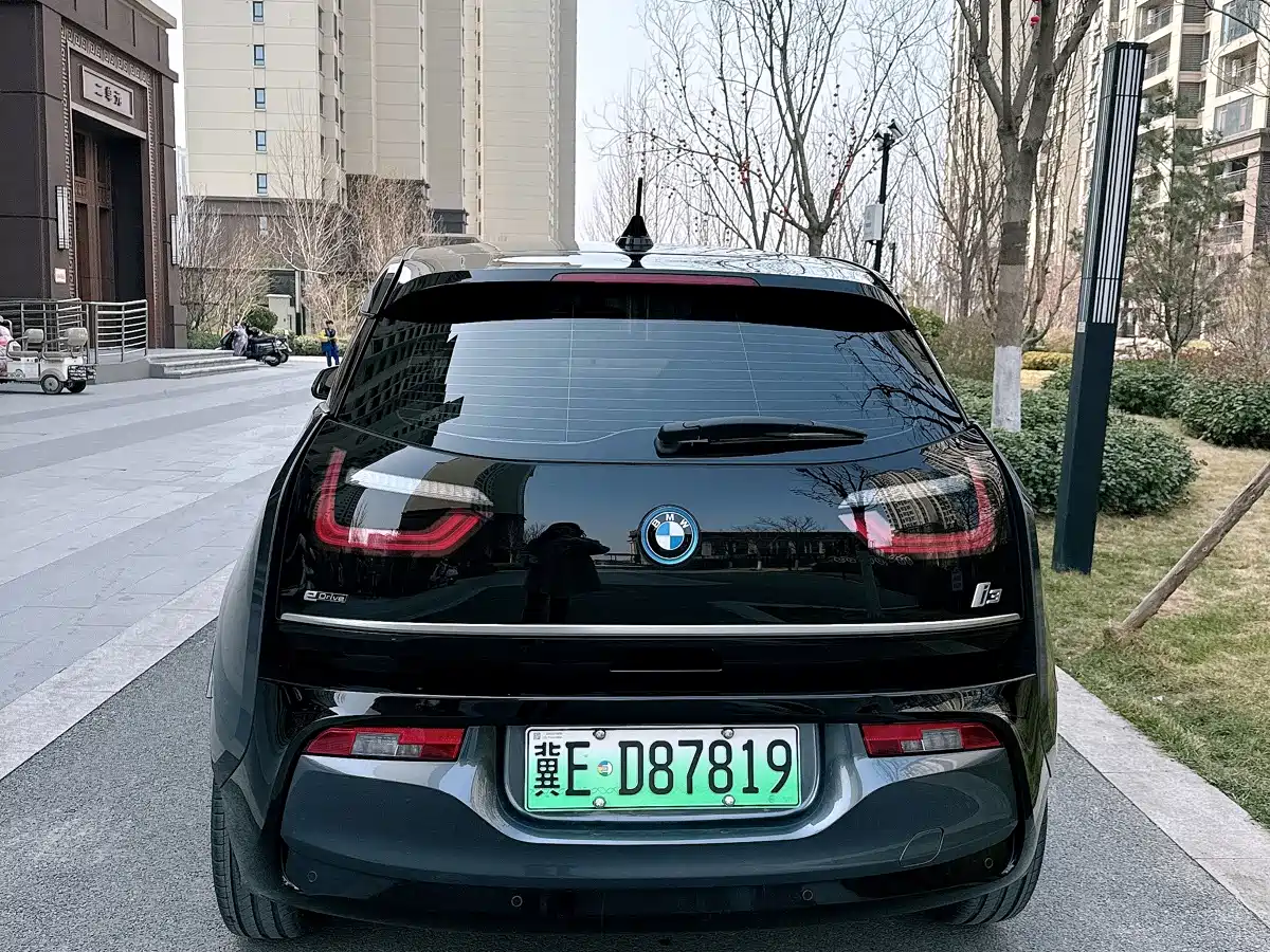 BMW I3