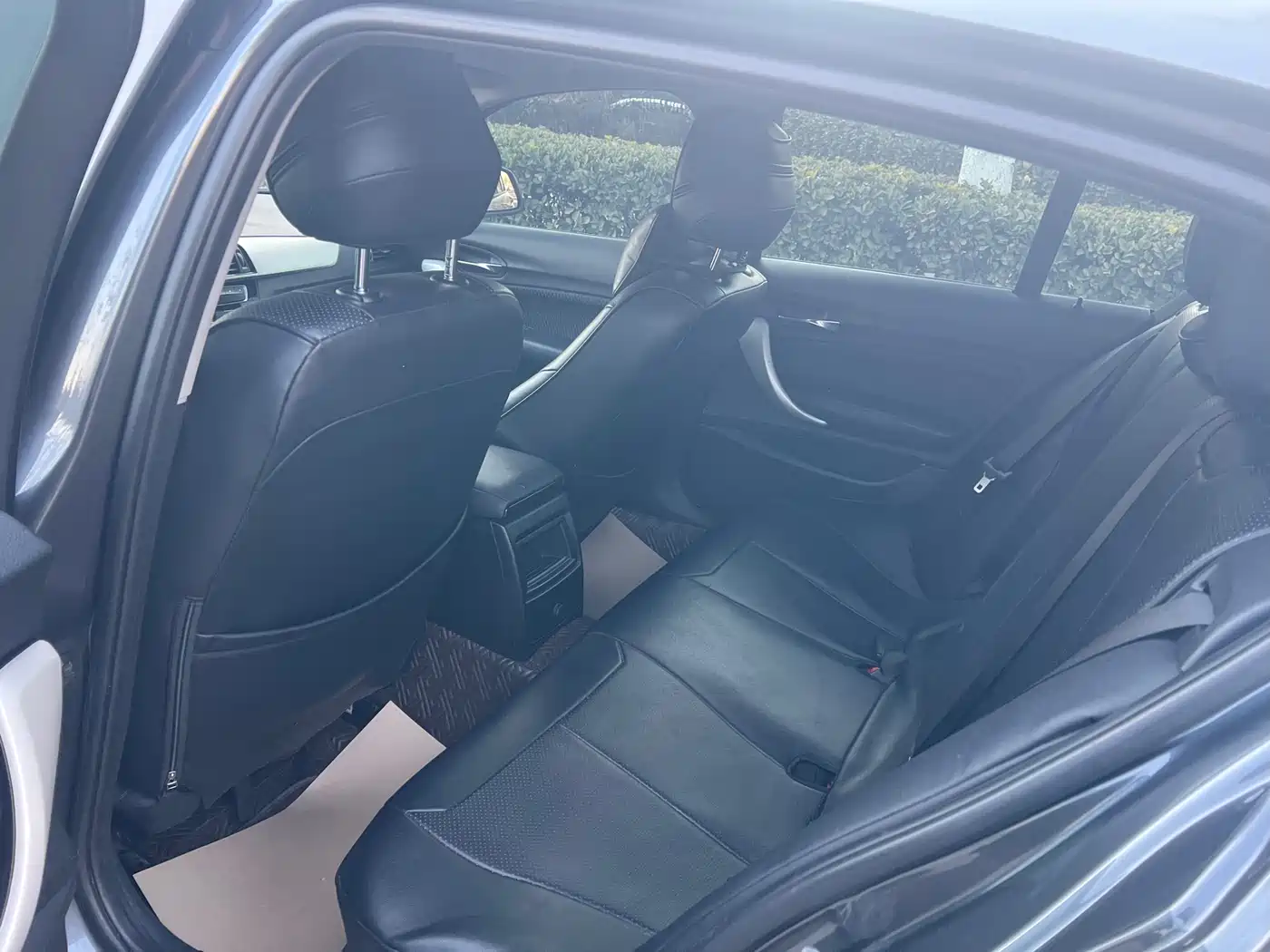 BMW 1 Series (Import) 2018 118i Leading фото 8