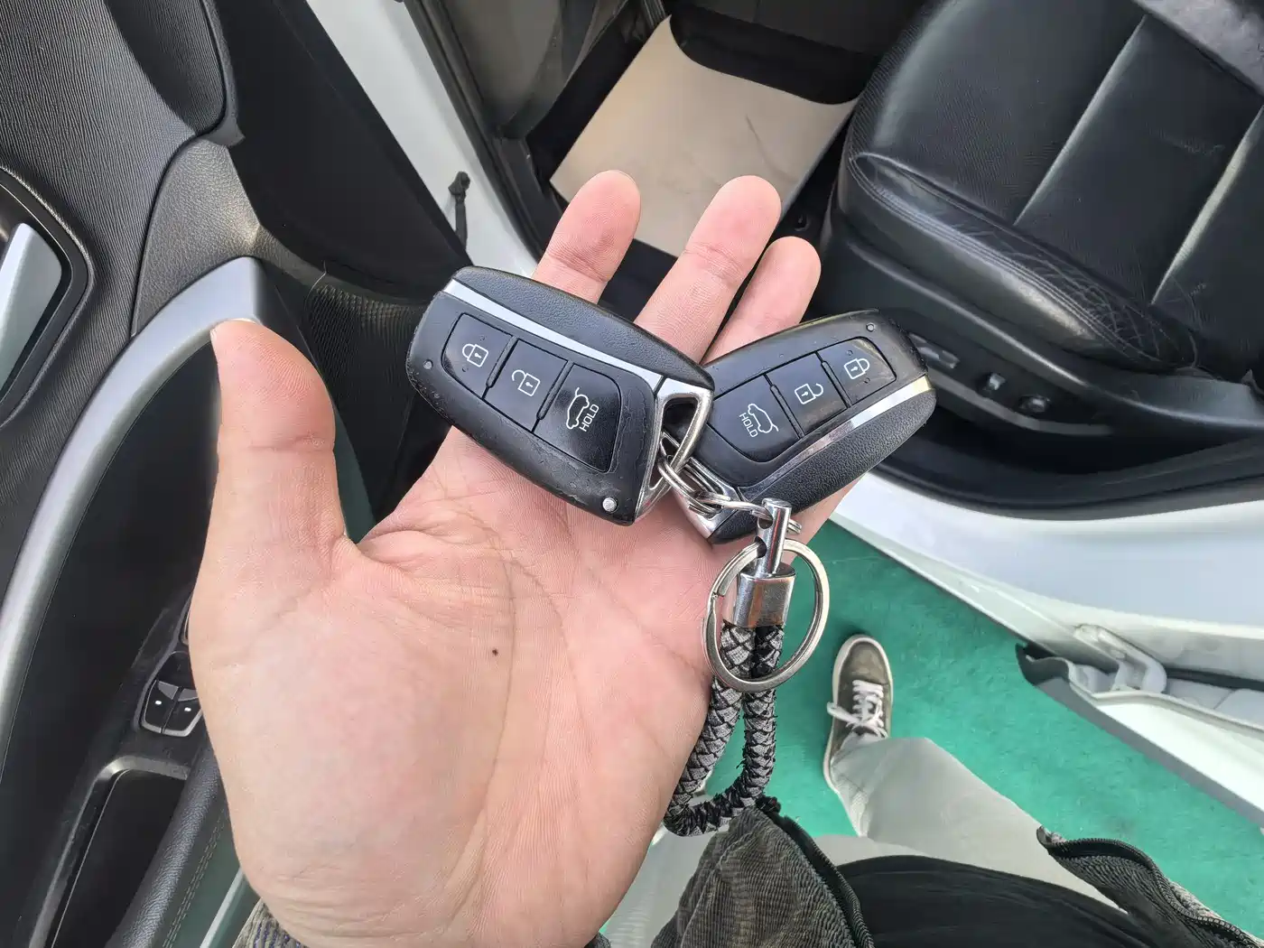 Hyundai Santa Fe 2015 2.0T Automatic 4WD Smart 5-Seater фото 7