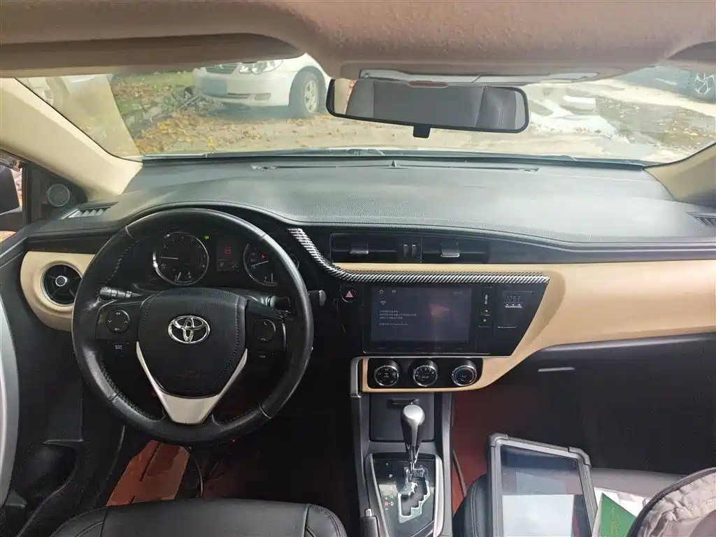 Toyota Corolla 2017 Facelift 1.2T S-CVT GL-i Leather Edition фото 10