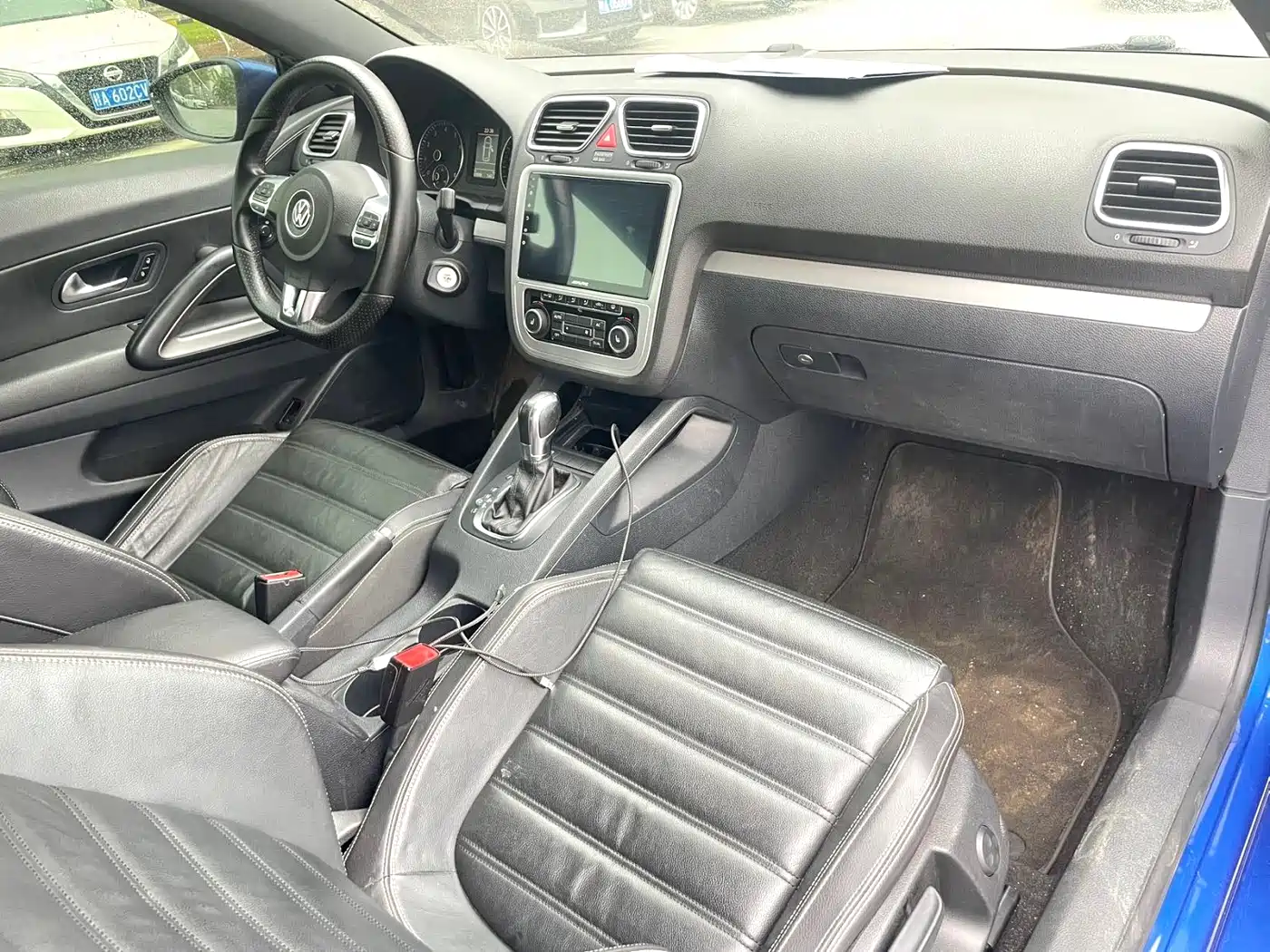 Volkswagen Scirocco 2011 2.0TSI Luxury фото 5