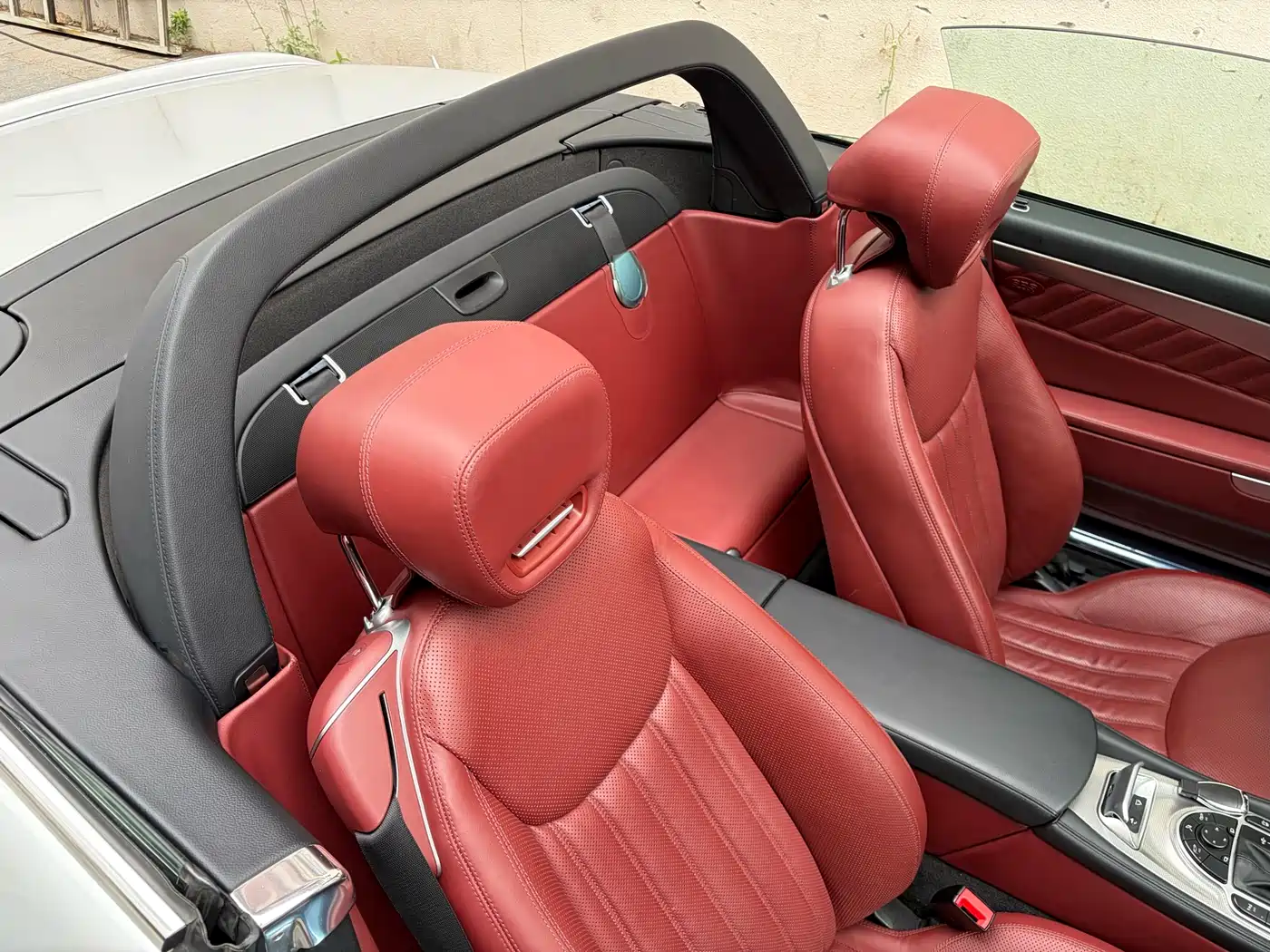Mercedes-Benz SL-Class 2011 SL 300 Grand Edition фото 18