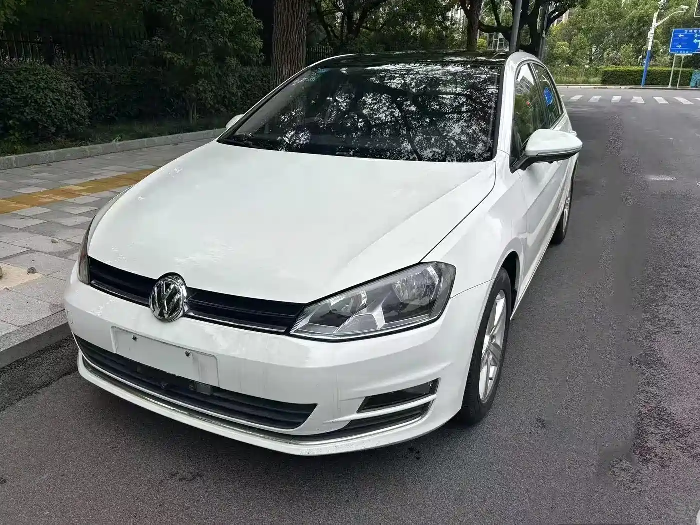 Volkswagen Golf 2016 1.6L Automatic Comfort фото 3