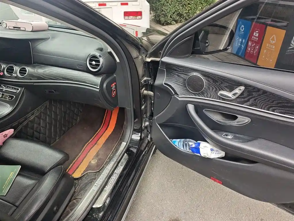 Mercedes-Benz E-Class 2018 E 200 L Sport фото 22