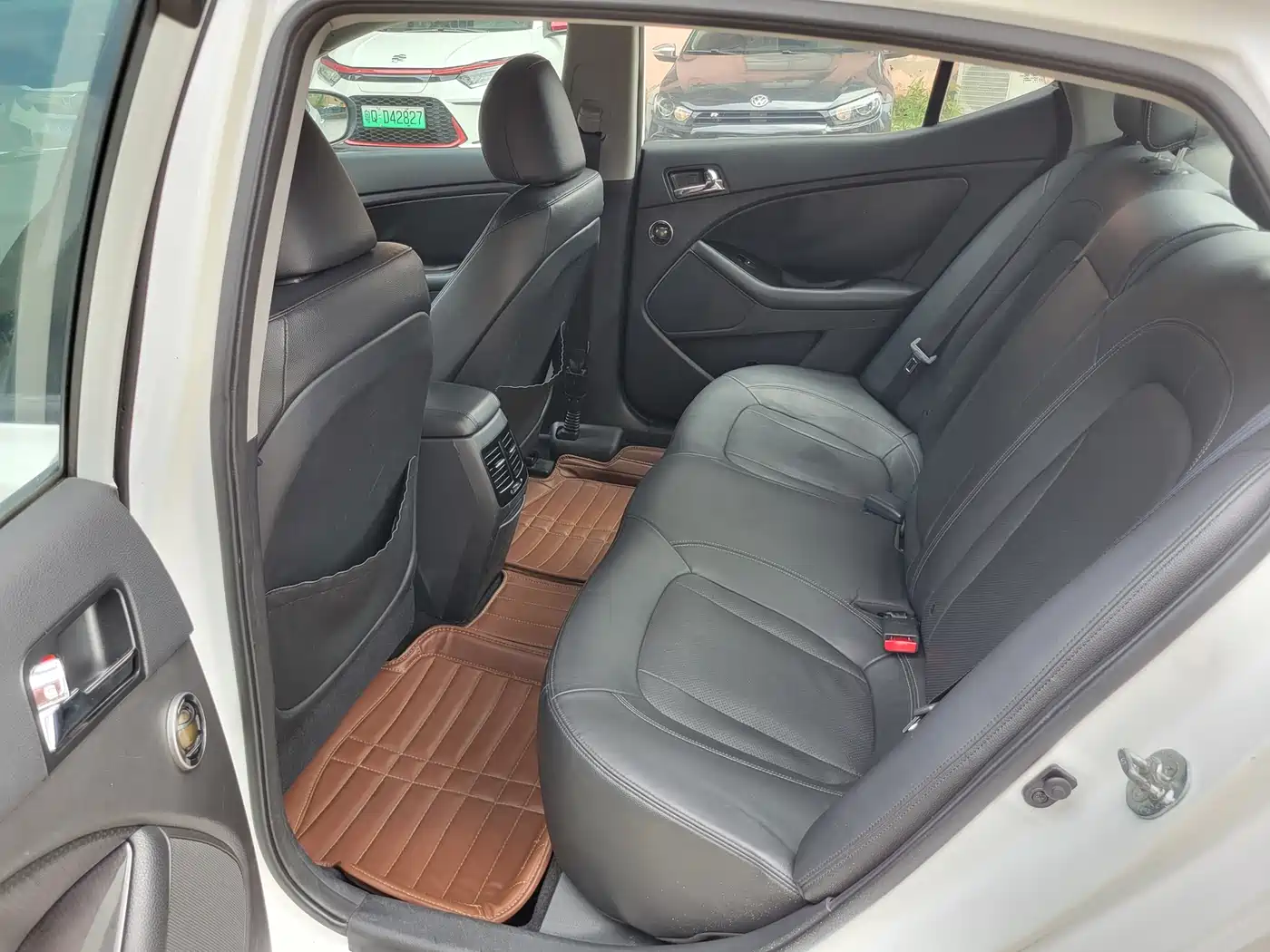 Kia K5 2011 2.4L Automatic Premium фото 14