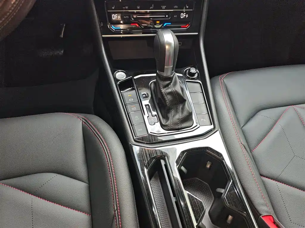 Volkswagen Lavida 2024 Model 300TSI DSG Starlight Leading Edition фото 14