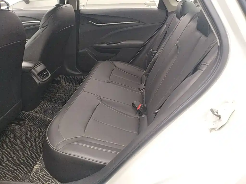 Фото 17 - Buick Excelle