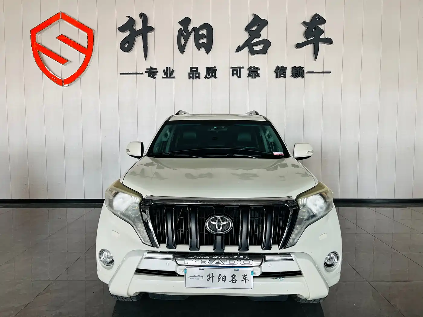 Toyota Prado 2016 3.5L Auto TX-L фото 2