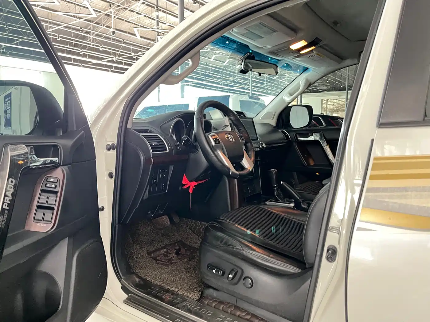 Toyota Prado 2016 3.5L Auto TX-L фото 6