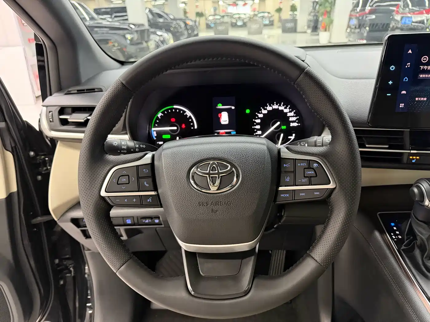 Toyota Granvia 2023 2.5L Hybrid Prestige PLUS Edition фото 11