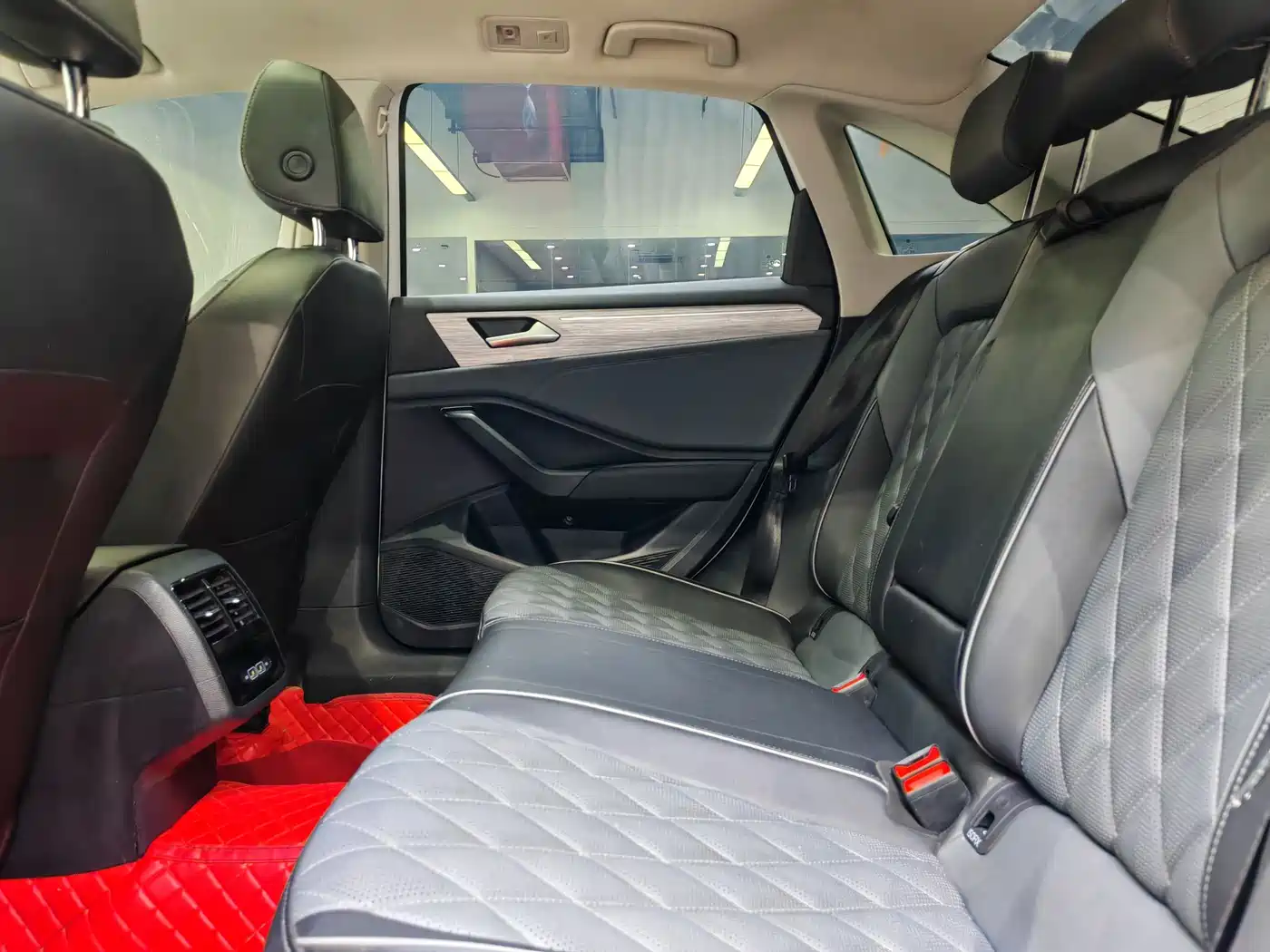 Volkswagen Sagitar 2023 300TSI DSG Surpassing Edition фото 6
