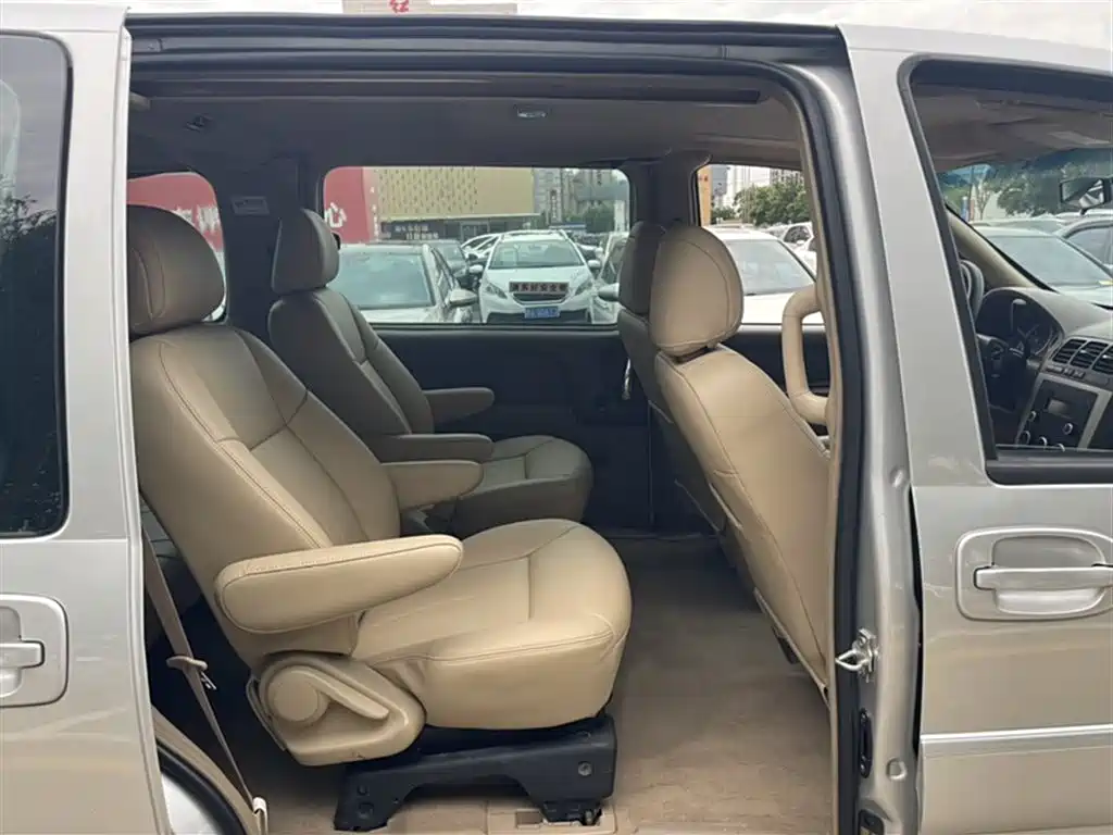 Buick GL8 2014 2.4L Classic Edition фото 12
