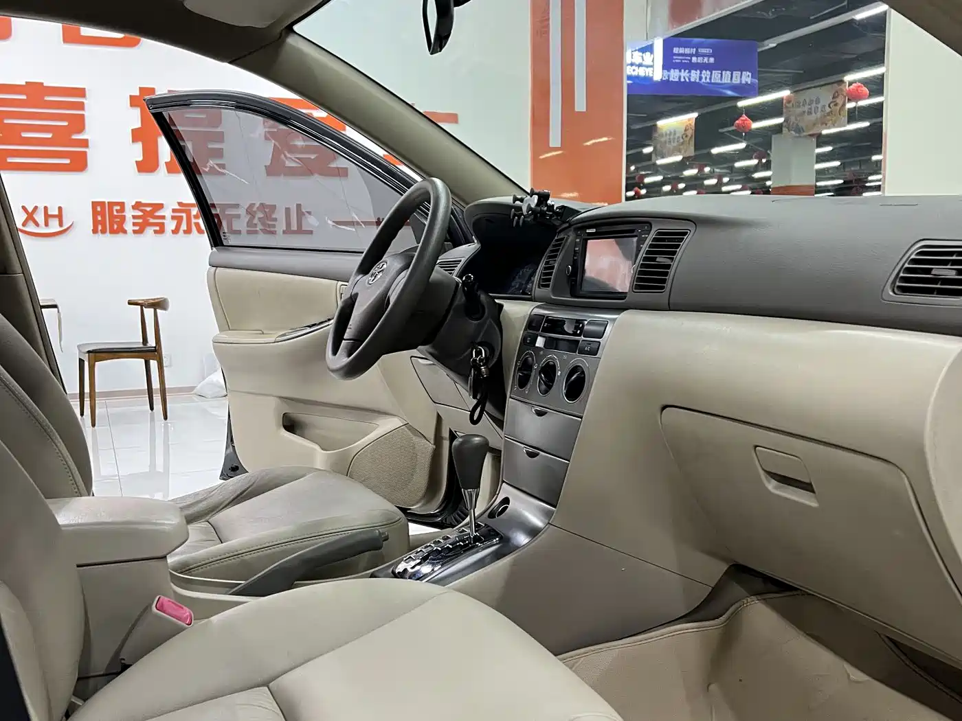 Toyota Corolla 2011 1.6L Automatic Luxury Edition фото 12