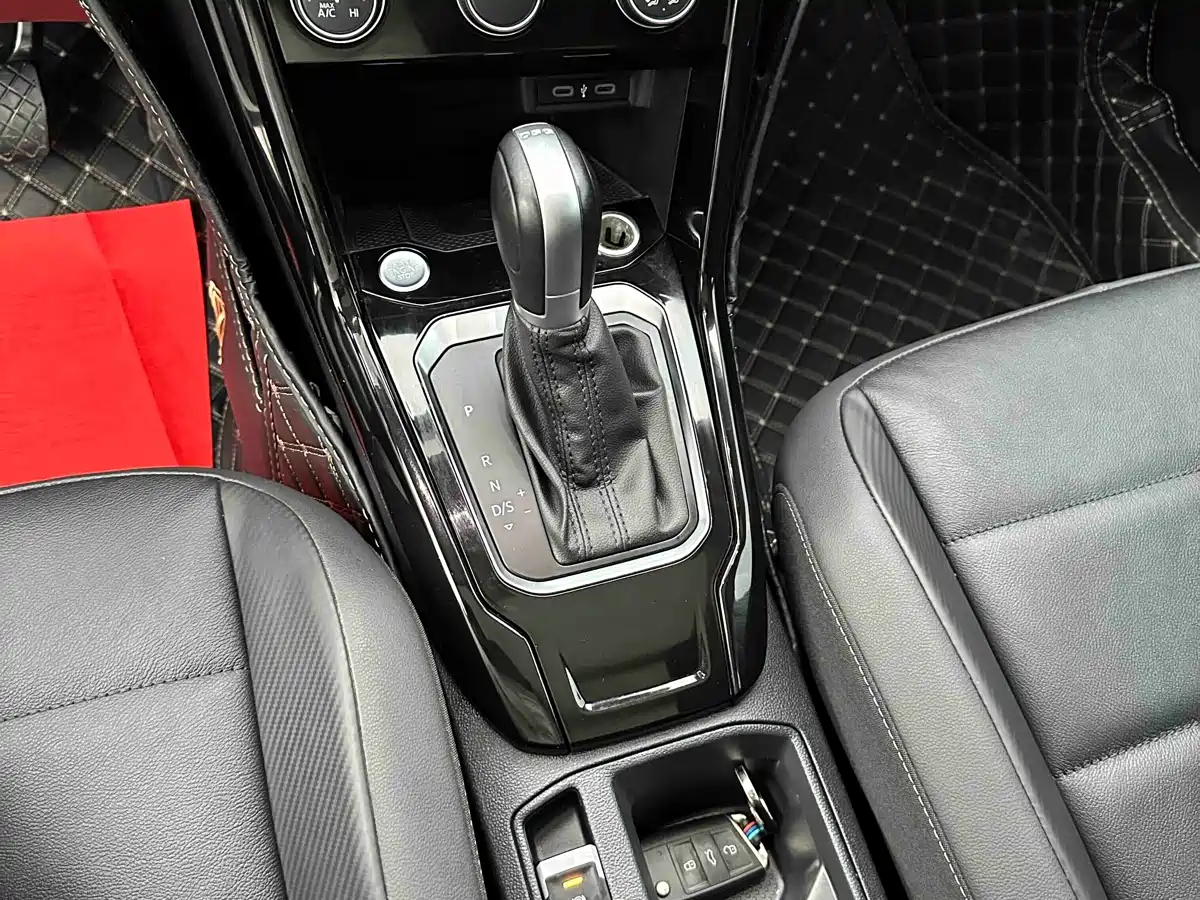 Volkswagen T-ROC 2022 280TSI DSG 2WD Comfort PLUS фото 12