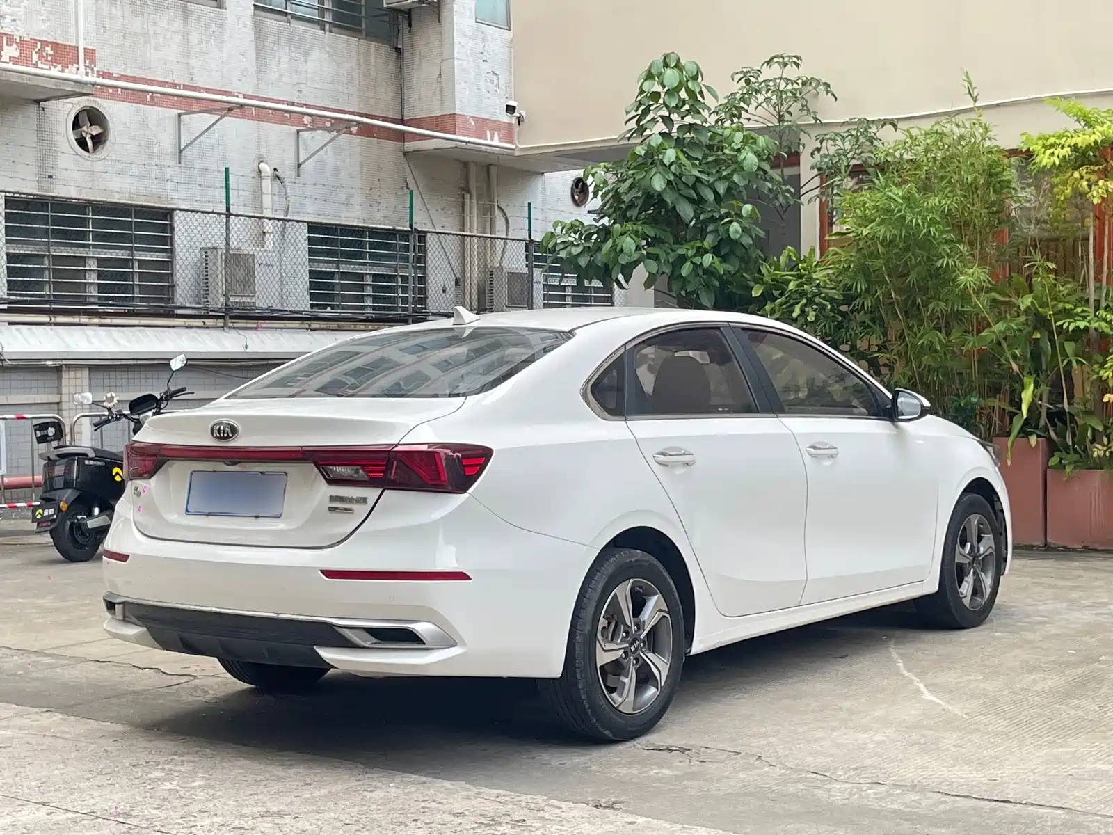 Photo 4 - Kia K3