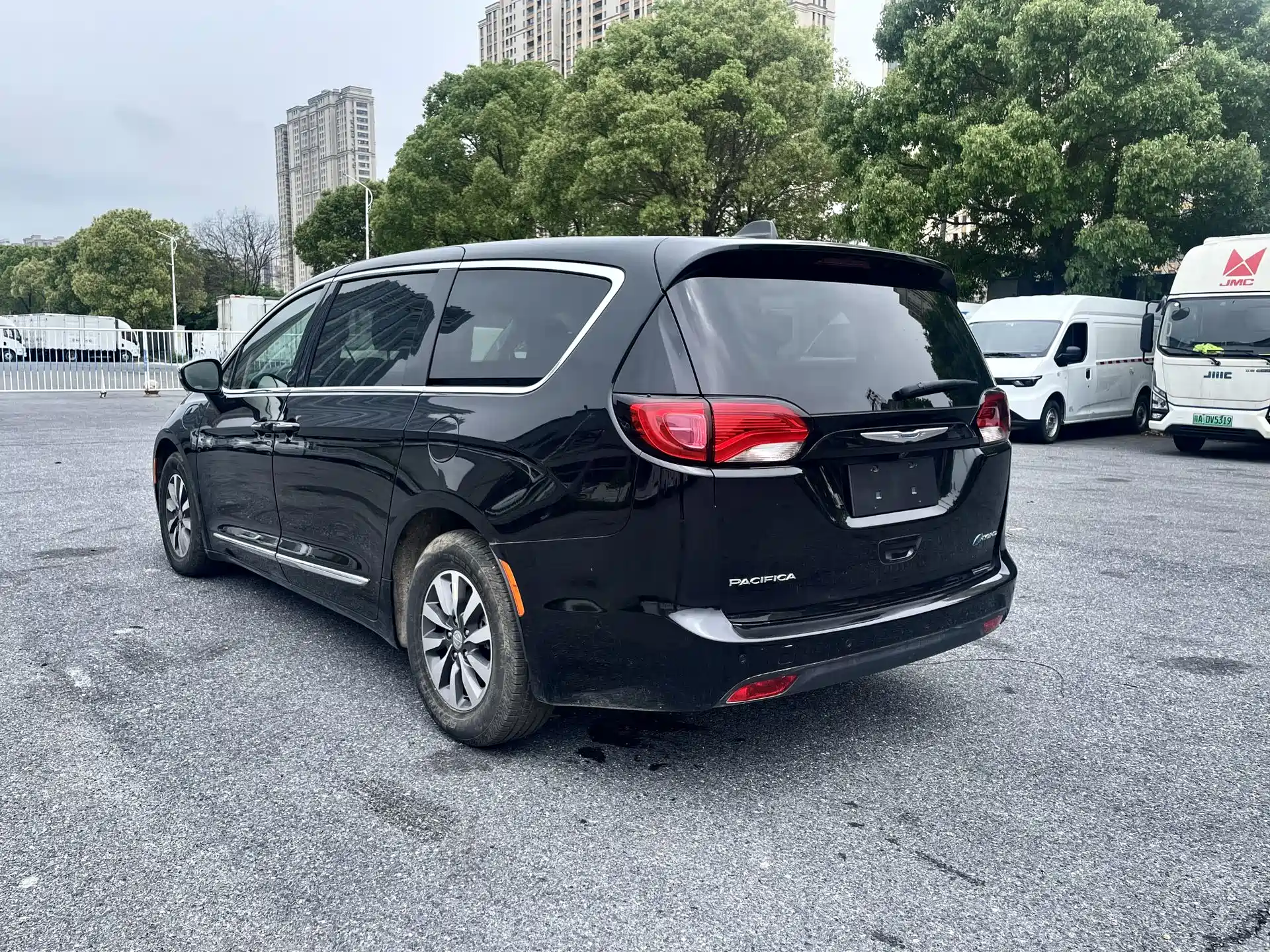 Фото 7 - Chrysler Pacifica PHEV