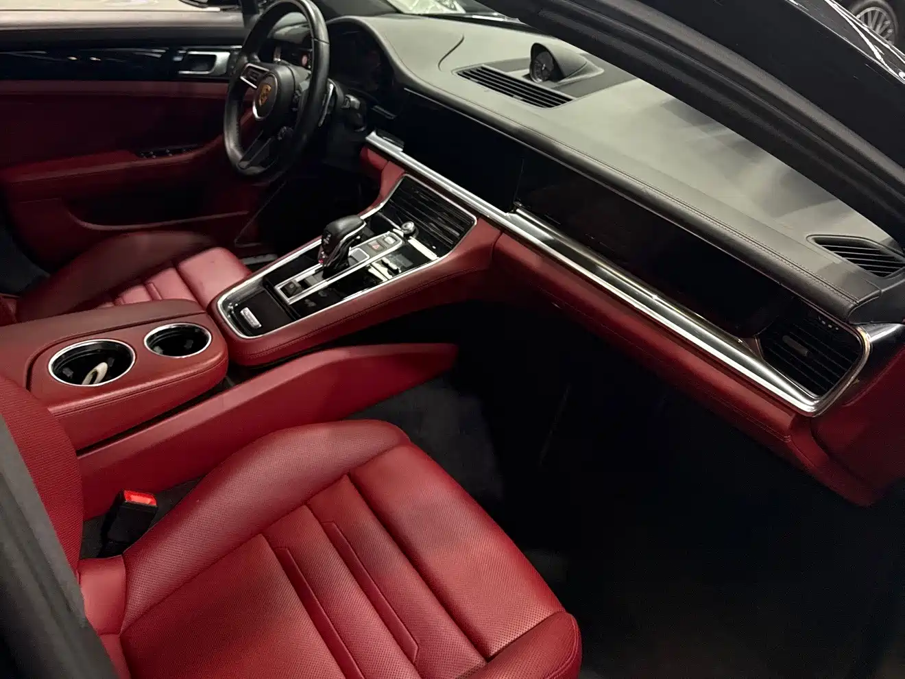 Фото 6 - Porsche Panamera
