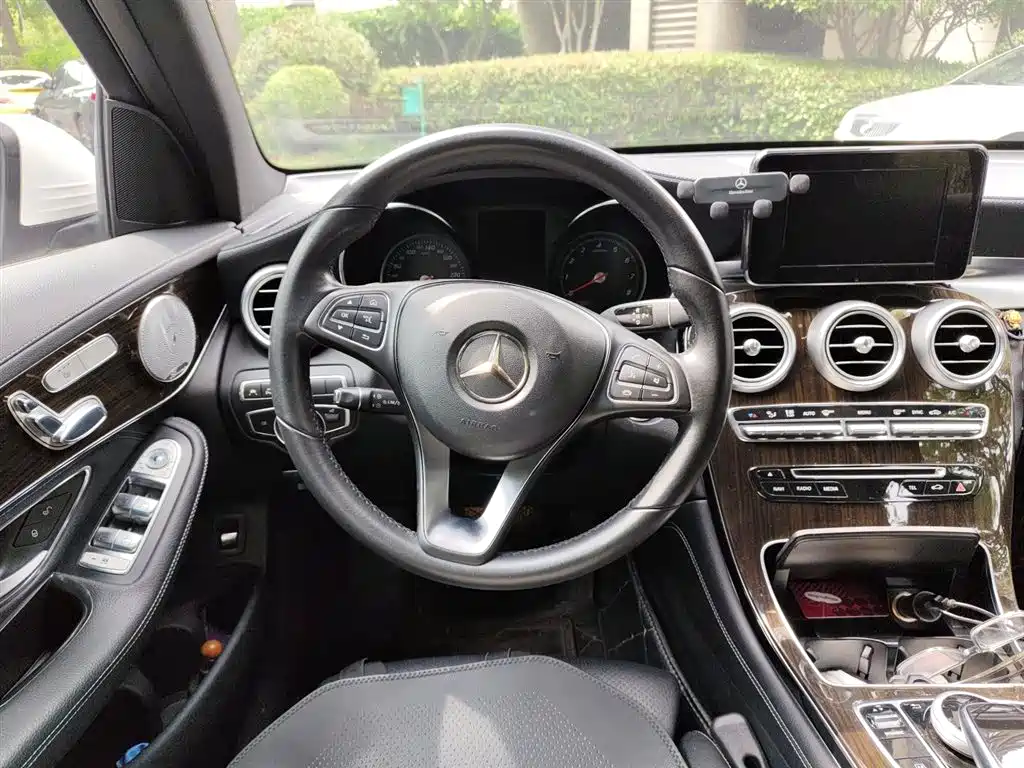 Mercedes-Benz GLC 2017 GLC 260 4MATIC Luxury фото 6