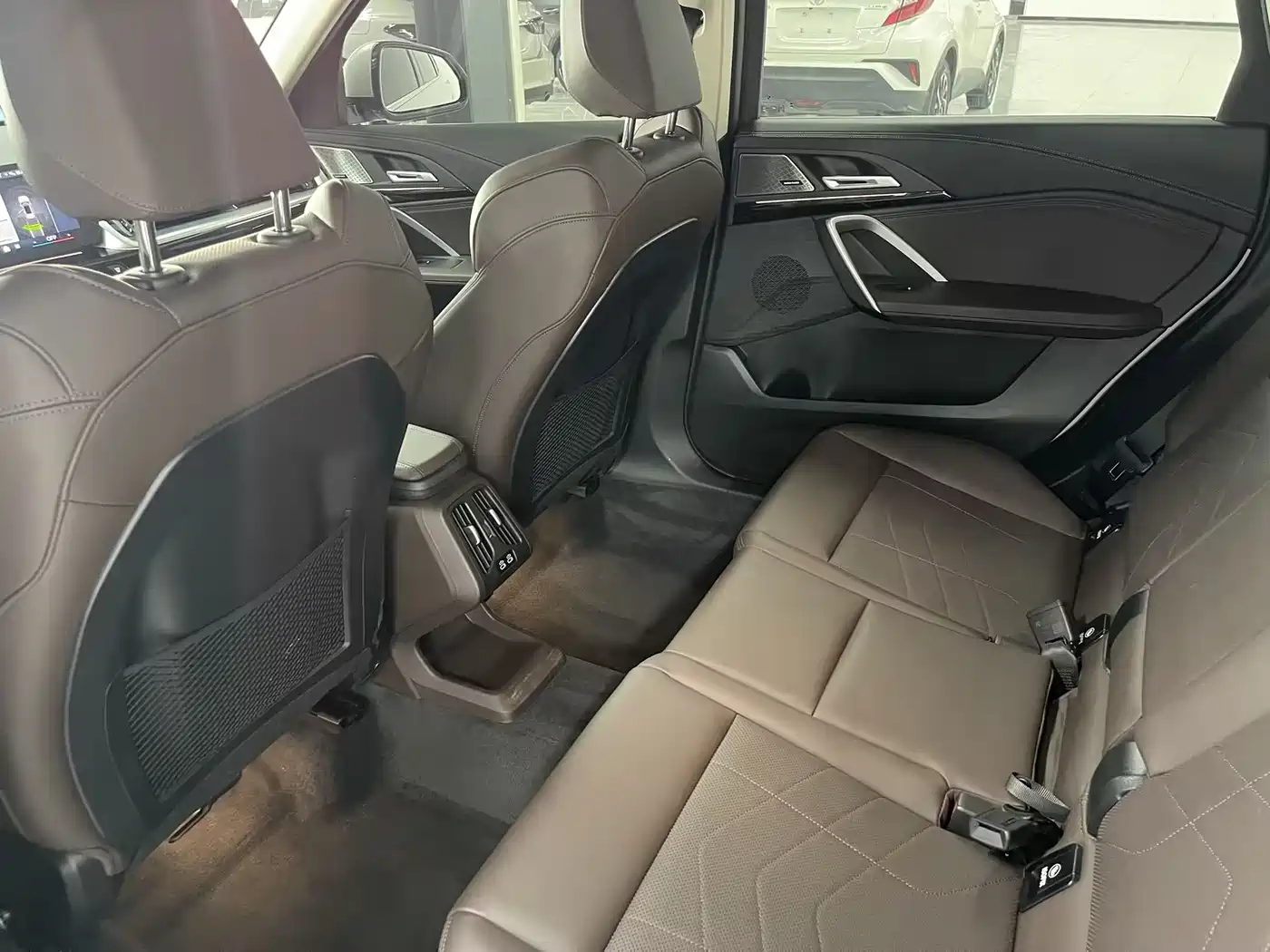 BMW X1 2024 sDrive25Li X Design Package фото 13