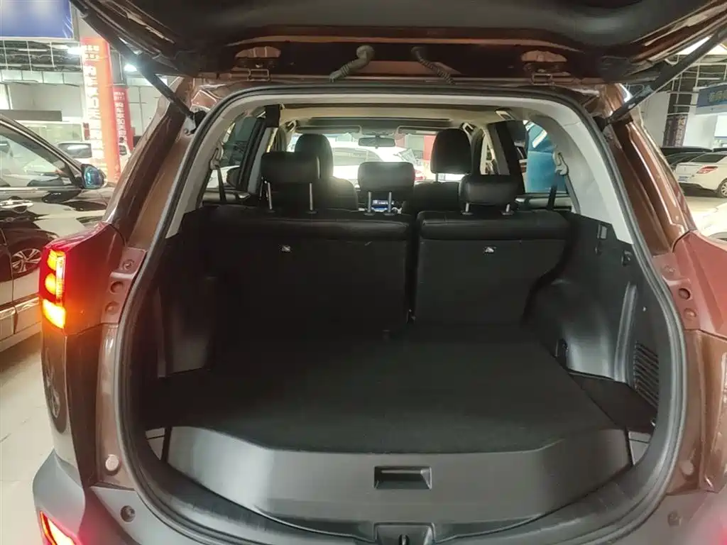 Toyota RAV4 Rongfang 2015 2.0L CVT 2WD Trend Edition фото 19