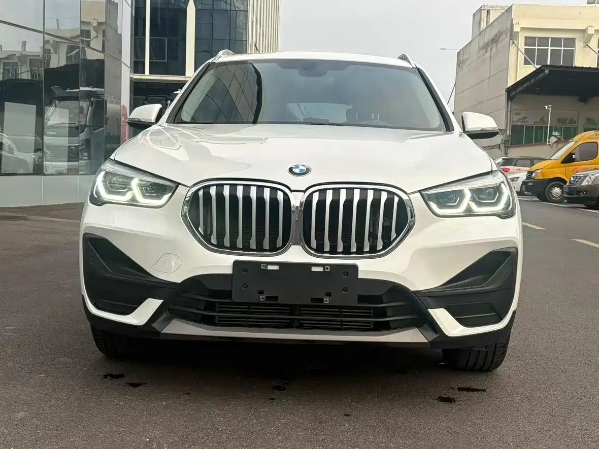 BMW X1 2020 sDrive20Li Fashion Model фото 2