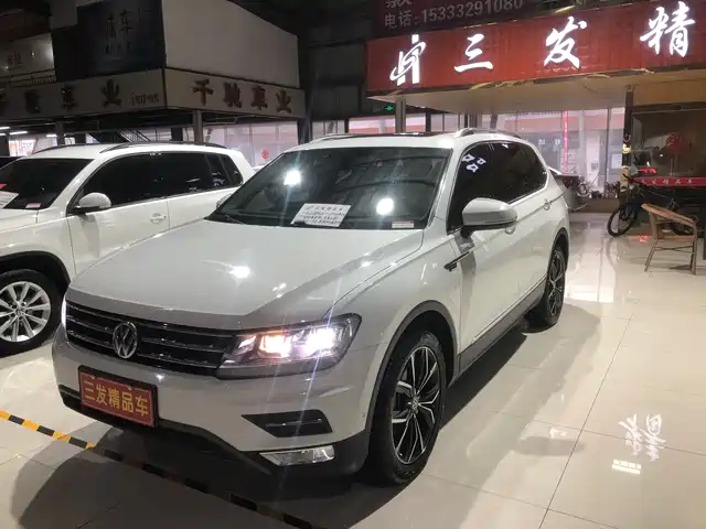 VOLKSWAGEN TIGUAN L