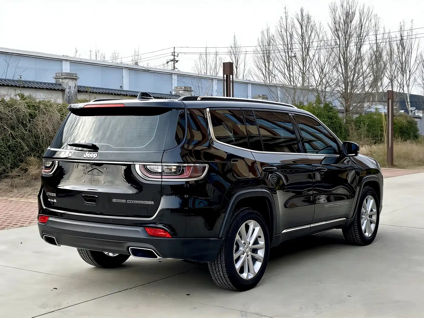 JEEP GRAND COMMANDER