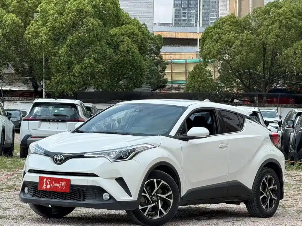 Toyota C-HR 2021 2020 Model 2.0L Leading