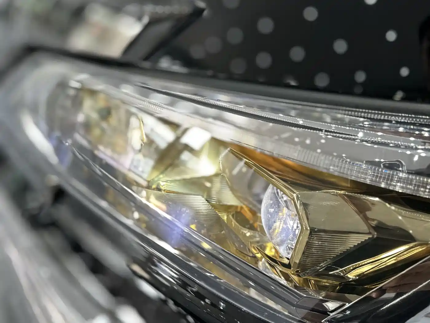 Toyota Vellfire 2023 Crown Hybrid 2.5L HV Premium фото 11