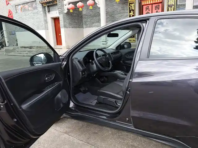 Honda Vezel 2020 1.5L CVT Luxury — фото 4