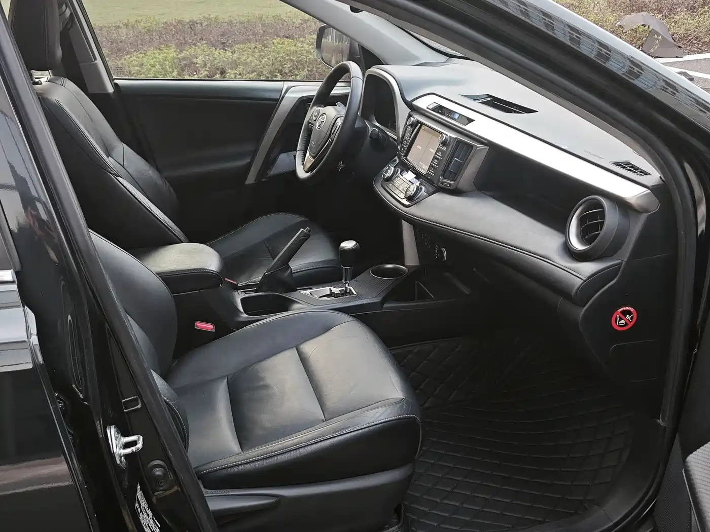 Toyota RAV4 Rongfang 2015 2.5L Automatic 4WD Elite Edition фото 7
