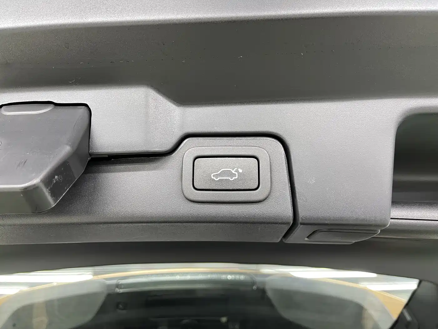 Land Rover Range Rover Evoque 2015 2.0T 5-Door Intelligent Edition фото 26