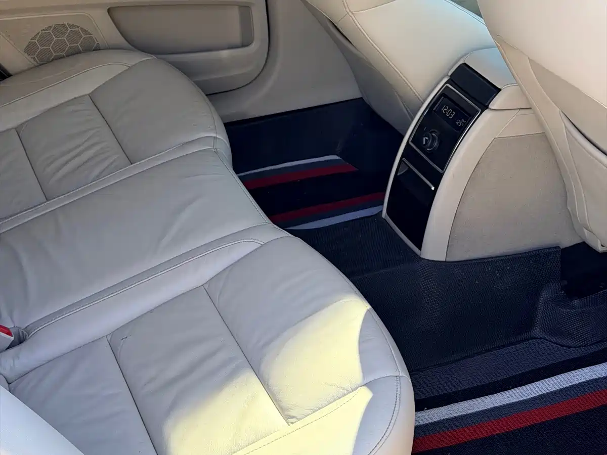 Škoda Superb 2013 2012 1.8TSI Automatic Noble Elegance Edition