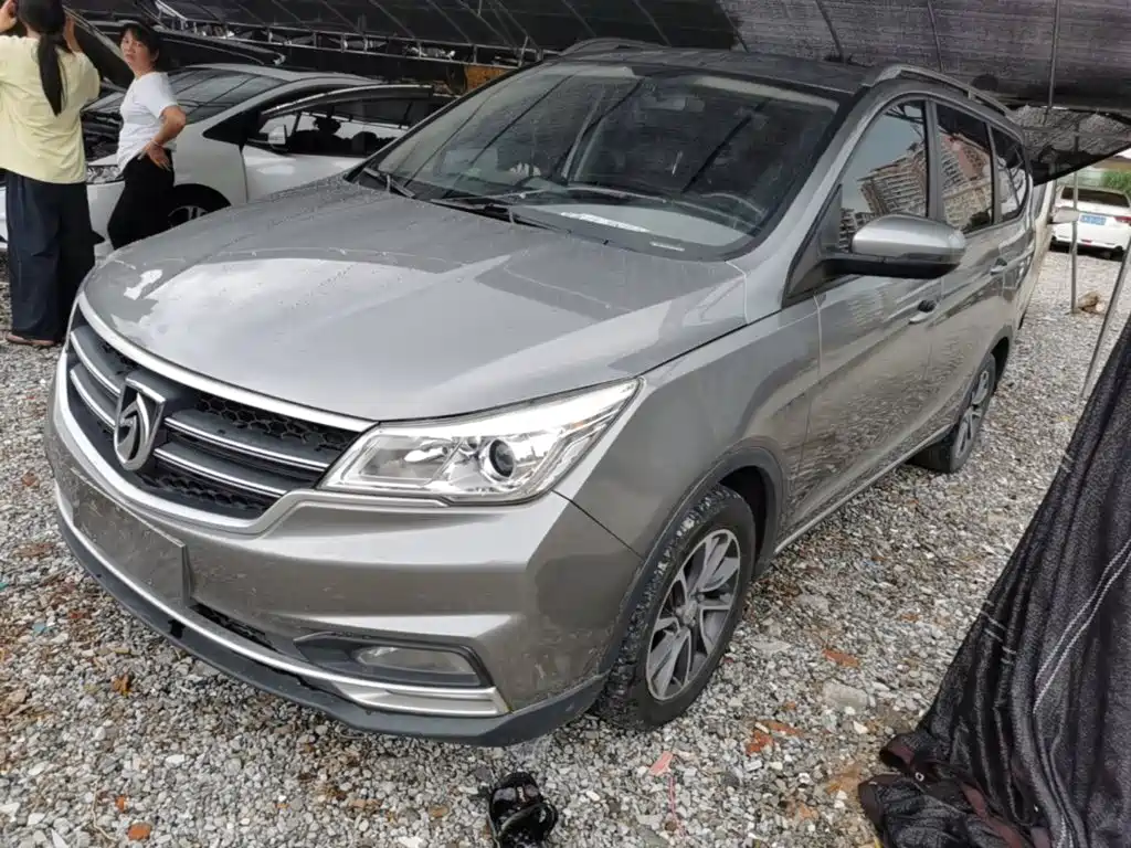 Baojun 730 2020 2019 1.5T CVT Fashion Edition 7-Seater China VI