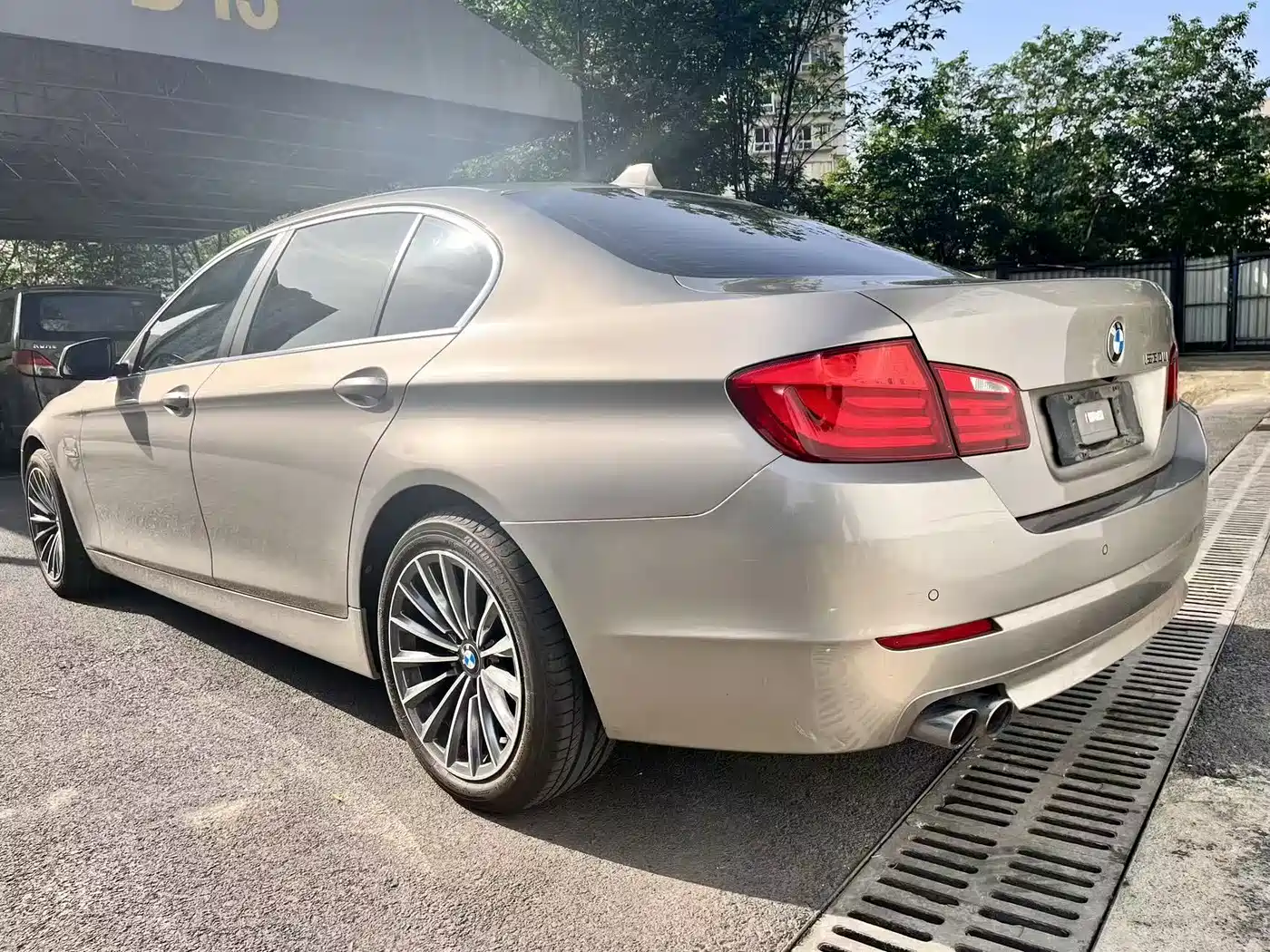 BMW 5 Series 2013 530Li Leadership фото 7