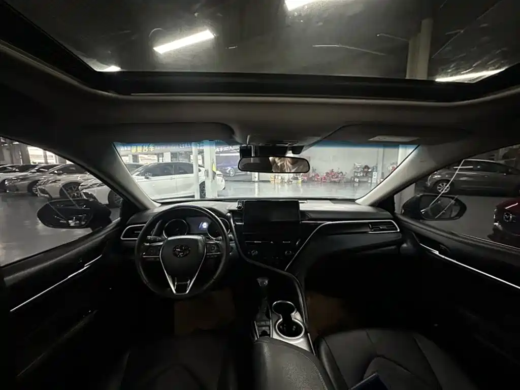 Toyota Camry 2021 2.0S Sporty Edition фото 9