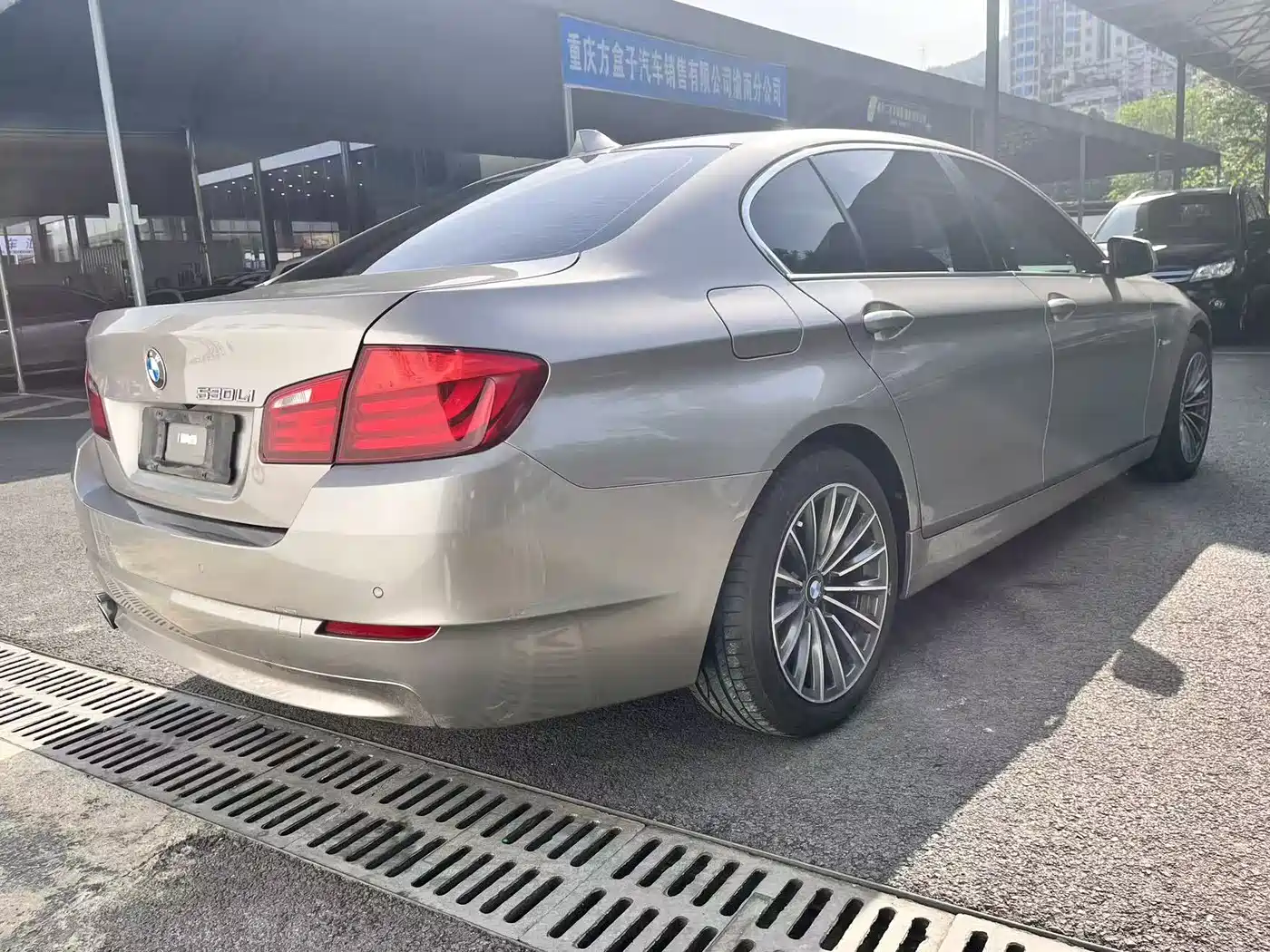 BMW 5 Series 2013 530Li Leadership фото 9