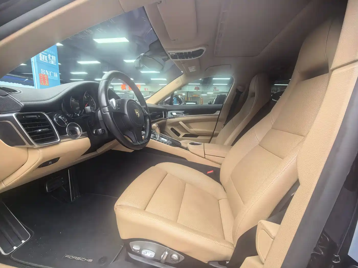 Porsche Panamera 2016 Panamera 4 Edition 3.0T фото 4