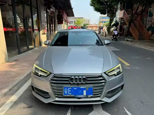 AUDI A4L