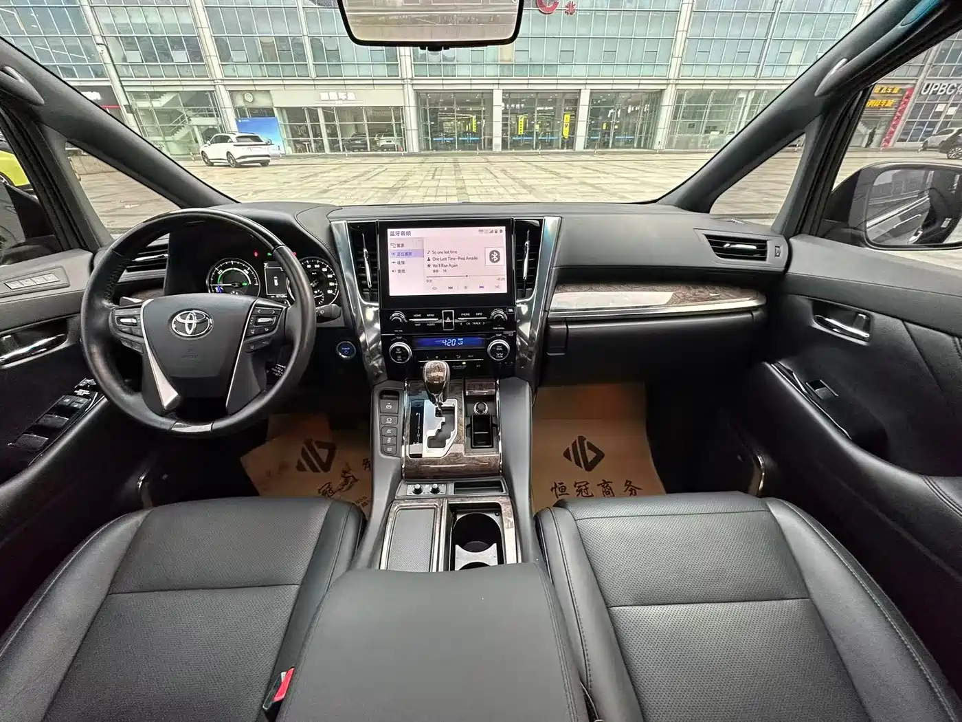 Toyota Vellfire 2021 Crown Hybrid 2.5L HV Supreme Edition фото 8