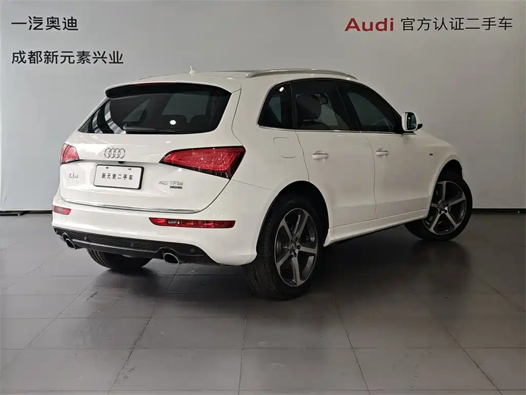 Audi Q5 (Import) 2013 45 TFSI quattro Sport фото 4