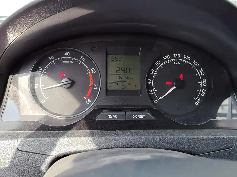 Škoda Skoda Rapid Spaceback 2014 1.6L Manual乐享版 фото 14