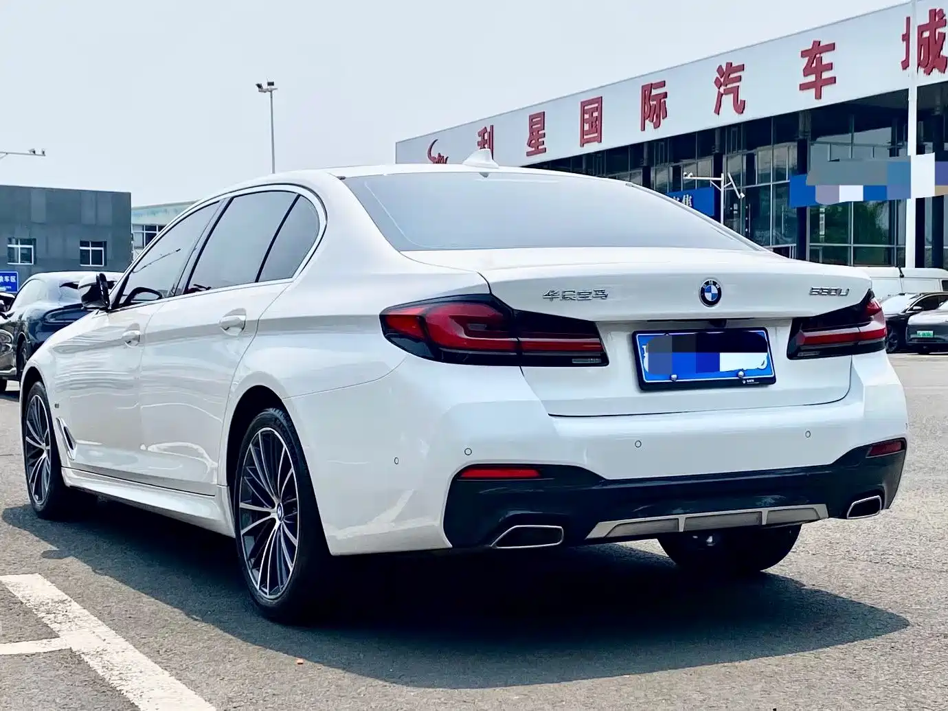 BMW 5 Series 2022 530Li Leading M Sport Package фото 4