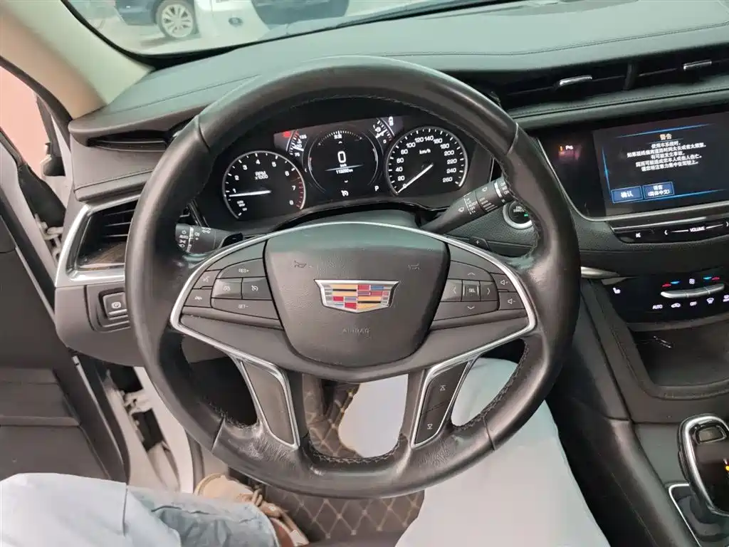 Cadillac XT5 2018 25T Luxury фото 11